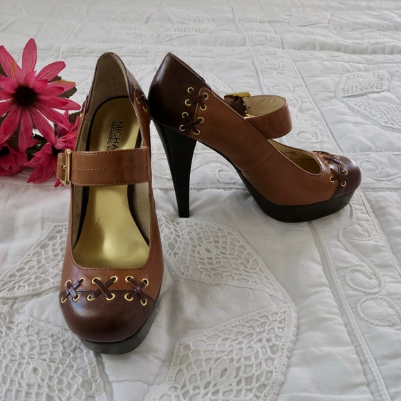 Michael Kors Shoes - Rare! Michael Kors “Astor” Grommet Platform Sz 8